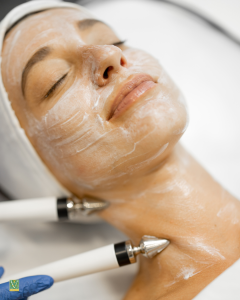 microcurrent facial sculpting